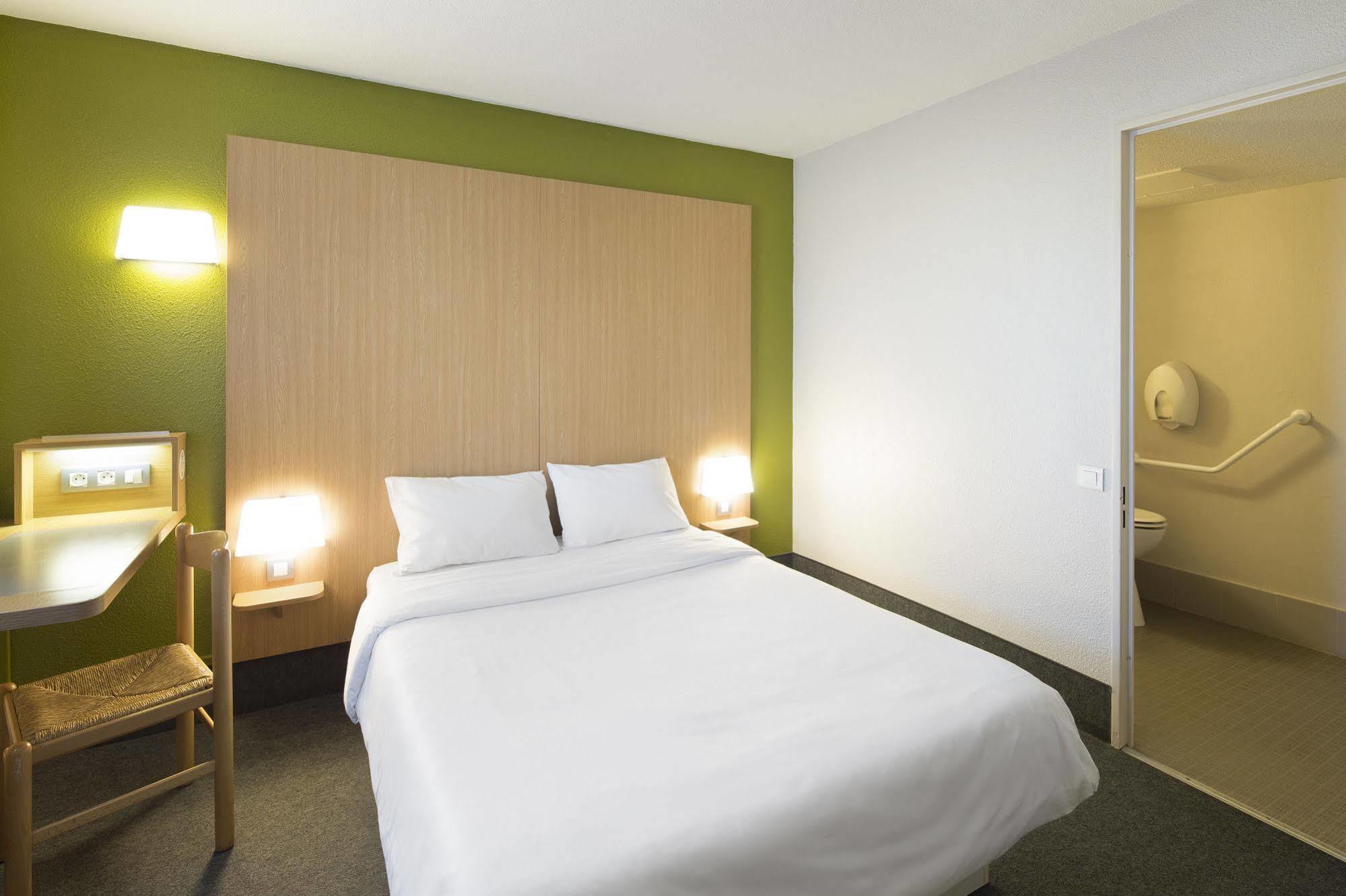 B&B Hotel Laval Change Dış mekan fotoğraf